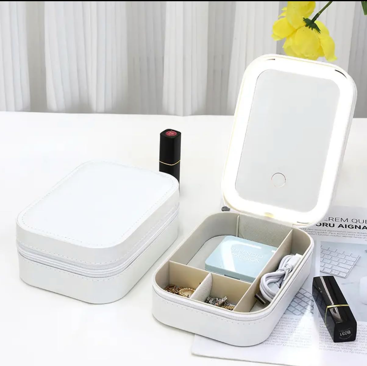 Vogue Vanity - Compact LED Mirror Makeup Box